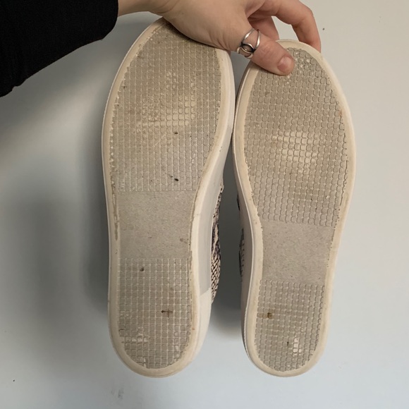 Steve Madden Snake Skin Platform Sneakers - Picture 5 of 5